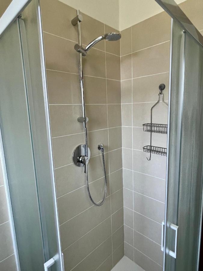 Bnb Il Bicciolano 2 - Bilocale Fronte Ospedale Vercelli Luaran gambar